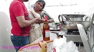 Damaad ne daru pine ke bad saas ko jamkar choda saaf hindi awaaj mein